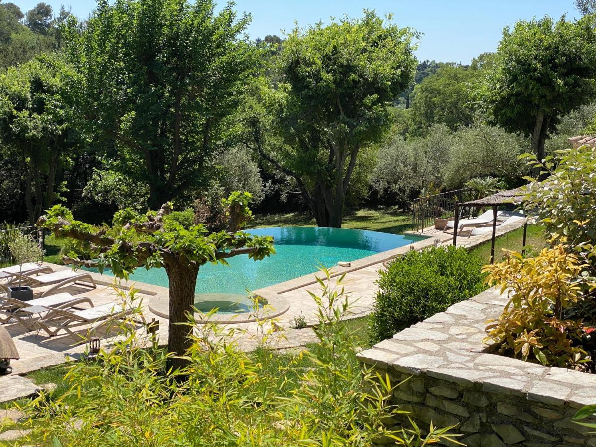 Guest House Encantada Nimes Luaran gambar